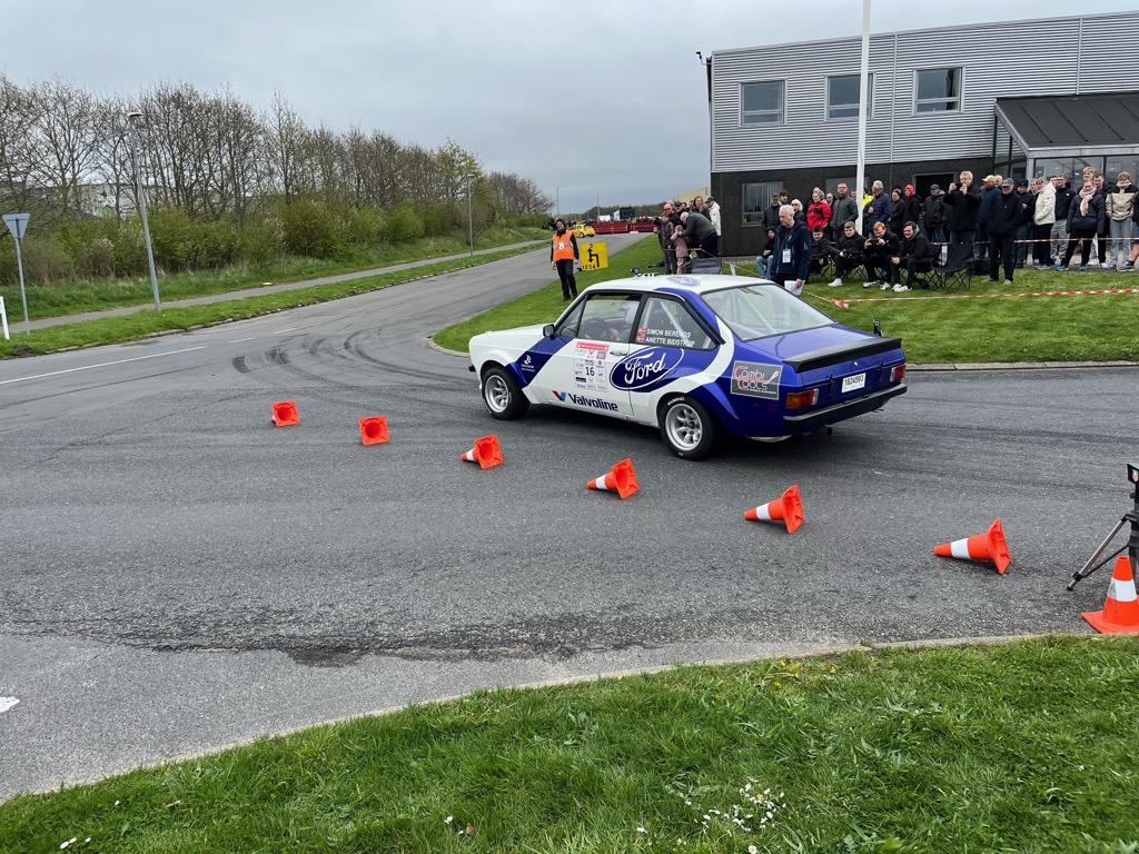 Thyboen Simon Berends var til start sammen med den tidligere hollandske mester i rally, Erwin Doctor i en fin historisk Ford Escort RS.
(Foto: SOMS)